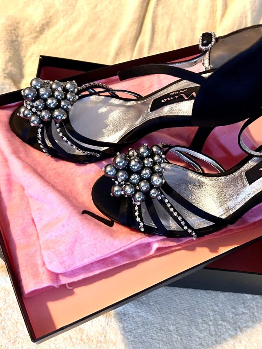 Nina "Clorele" Heels Black w/ Rhinestones and Beads Size 6M - Like New!